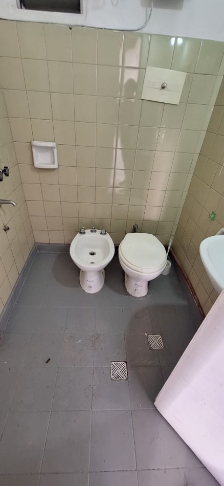 BAJO SU VALOR!! CHALET 3 AMB + DEPENDENCIA RECICLADA EN PARQUE LURO