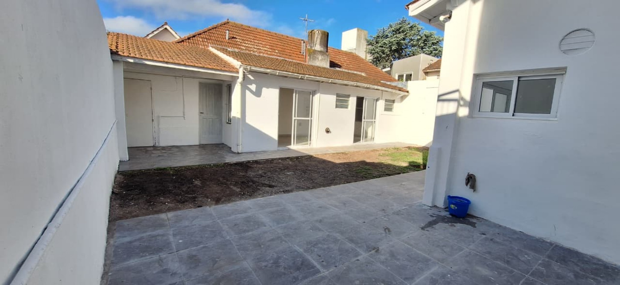 BAJO SU VALOR!! CHALET 3 AMB + DEPENDENCIA RECICLADA EN PARQUE LURO