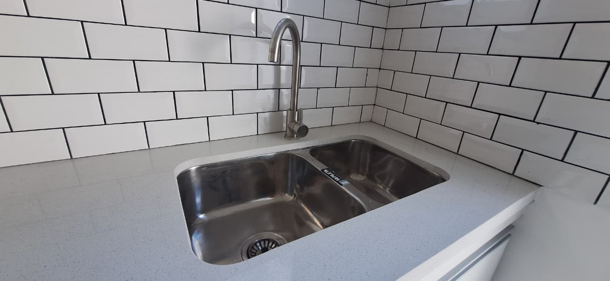 BAJO SU VALOR!! CHALET 3 AMB + DEPENDENCIA RECICLADA EN PARQUE LURO