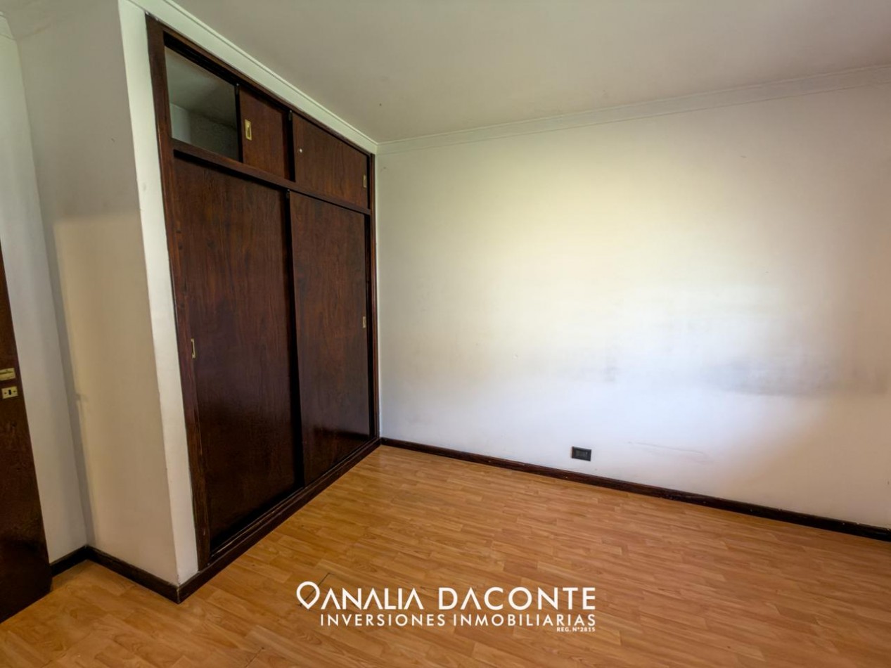 Chalet 4 amb con jardin y garage en San Jeronimo