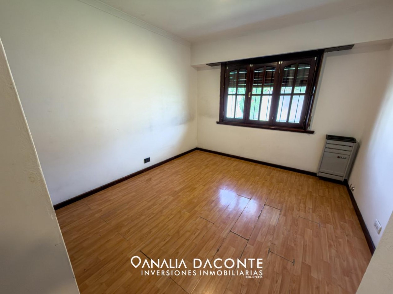 Chalet 4 amb con jardin y garage en San Jeronimo
