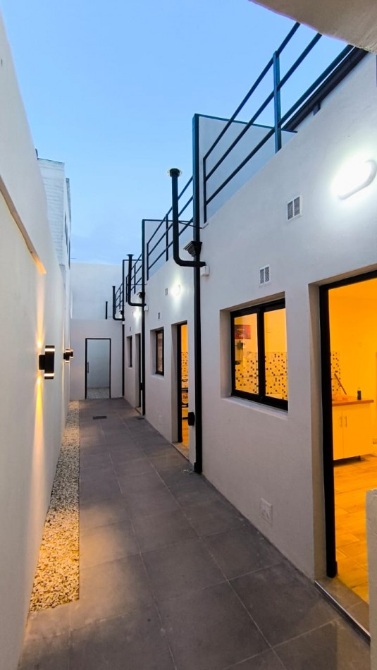 COMPLEJO DE PHS A ESTRENAR, CON BALCON TERRAZA! DORREGO AL 2200