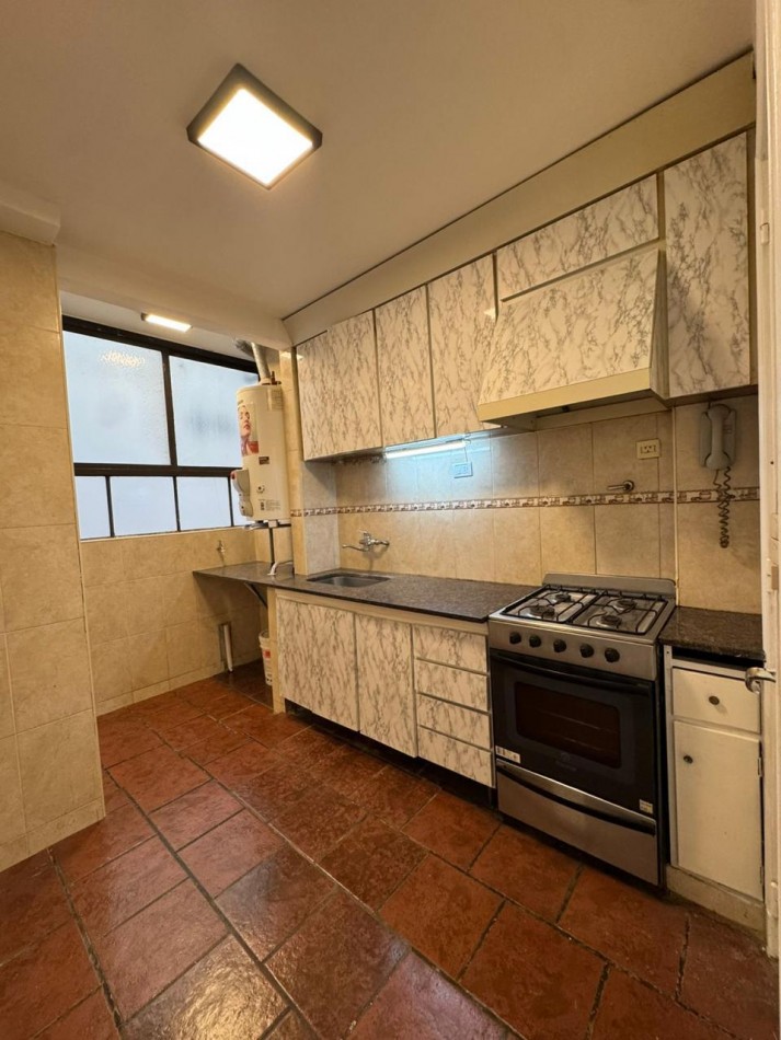 DEPTO 3 AMB + DEPENDENCIA! PLAZA COLON