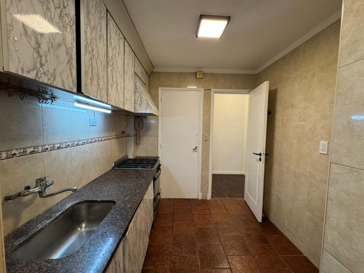 DEPTO 3 AMB + DEPENDENCIA! PLAZA COLON