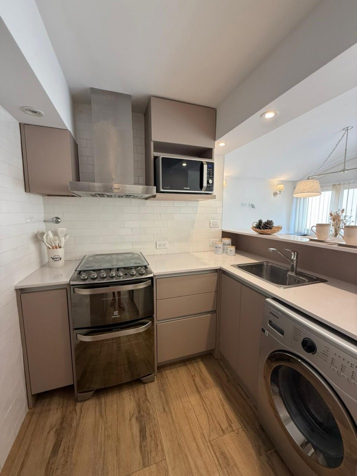 HERMOSO DEPTO 3 AMB RECICLADO Y AMOBLADO! CENTRO