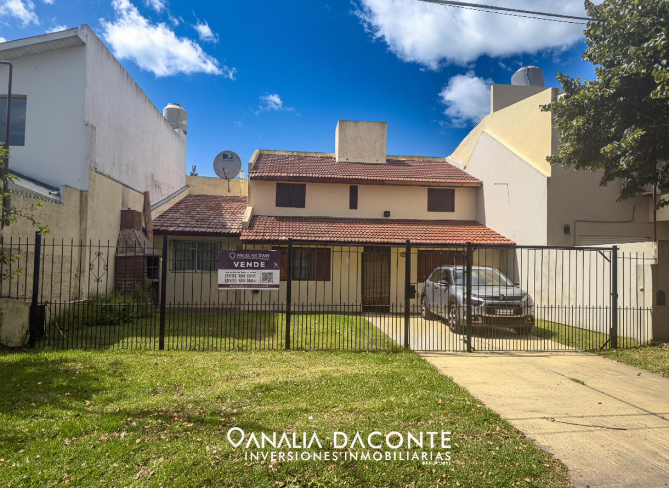 CHALET 4 AMB A RECICLAR! EN LO MEJOR DE CONSTITUCION