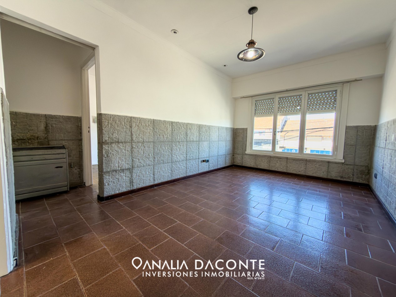 DEPTO 3 AMB CON BALCON A LA CALLE , SIN EXPENSAS! 