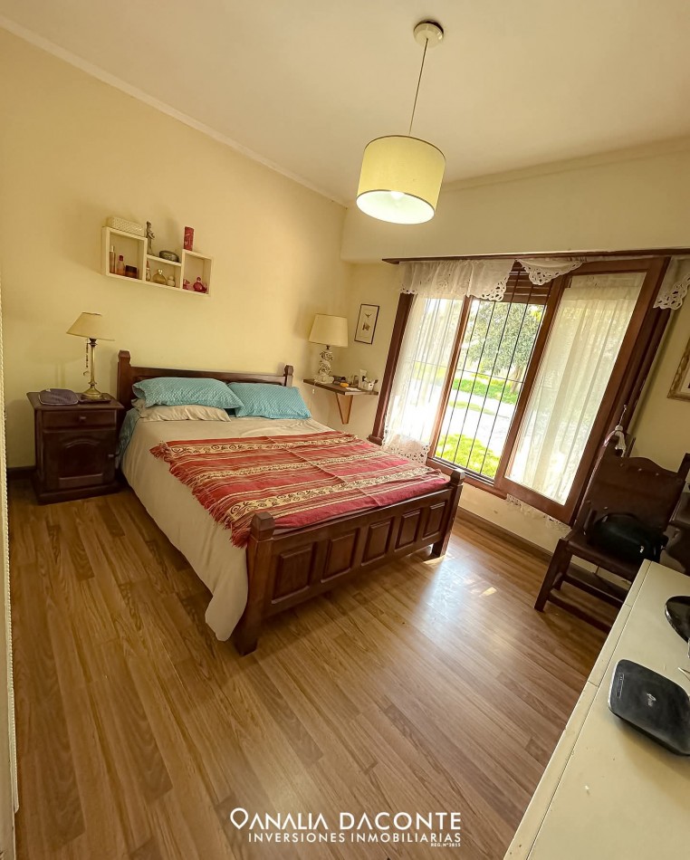 Chalet 3 amb con depto 2 amb en San Jeronimo