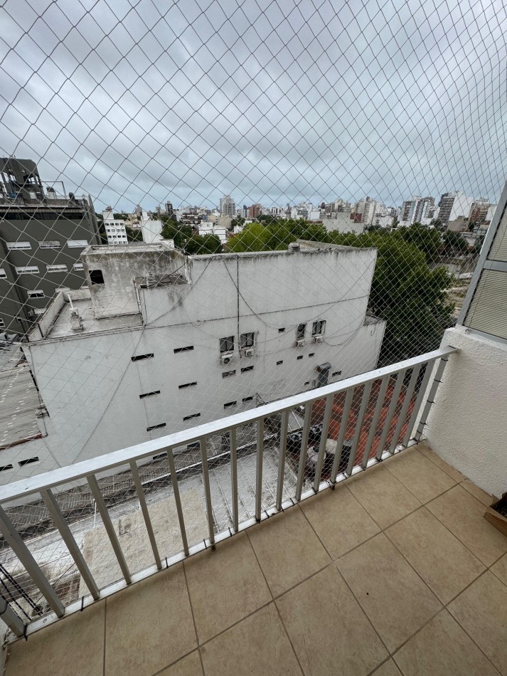 Alquiler 24 meses 1 amb con balcon