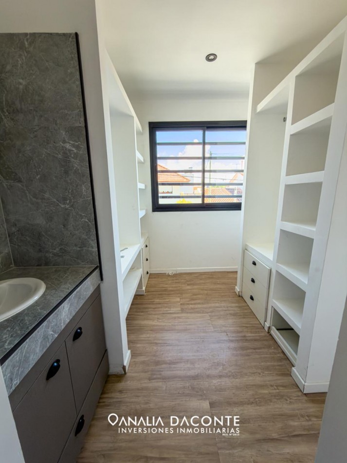 Chalet en ph 3 amb a estrenar con garage y patio. 