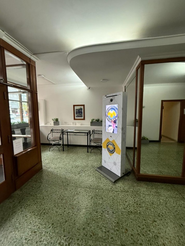 Reservado! Ambiente lateral. Plaza Colon!