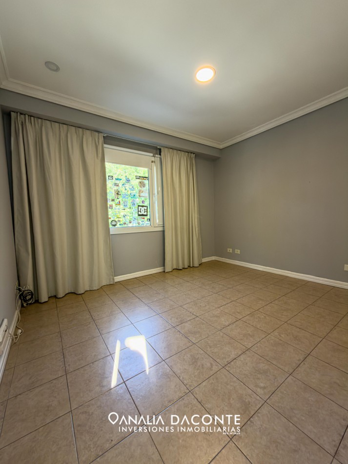 Chalet 5 amb de categoria 