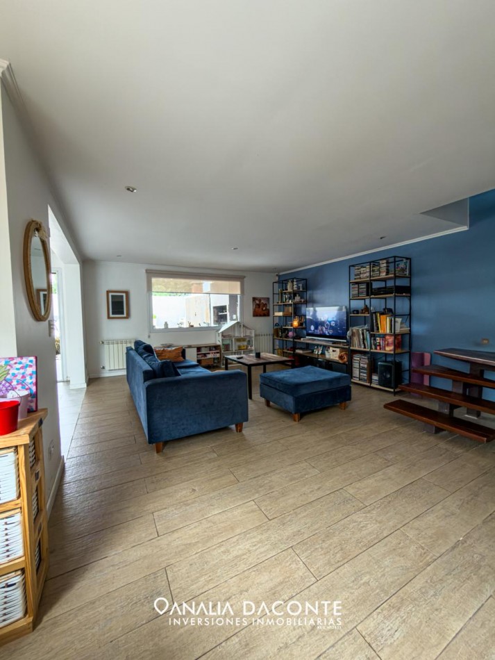 Moderno chalet 4 amb. Los Pinares