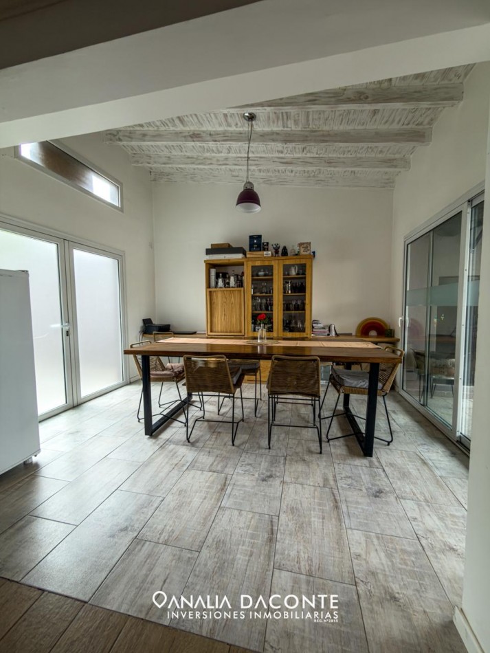 Moderno chalet 4 amb. Los Pinares