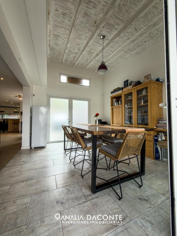 Moderno chalet 4 amb. Los Pinares