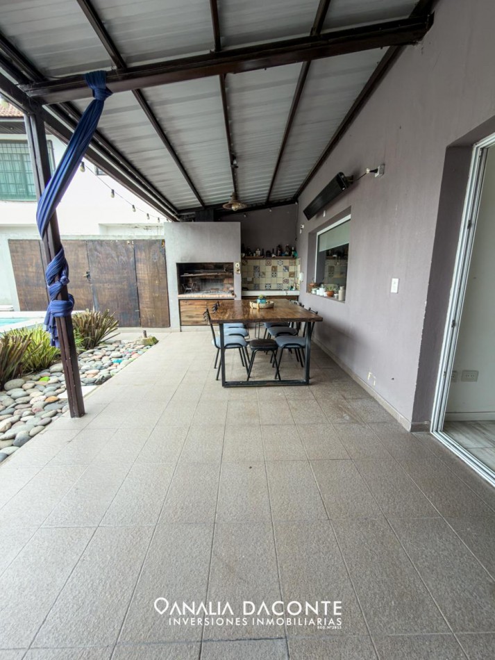 Moderno chalet 4 amb. Los Pinares