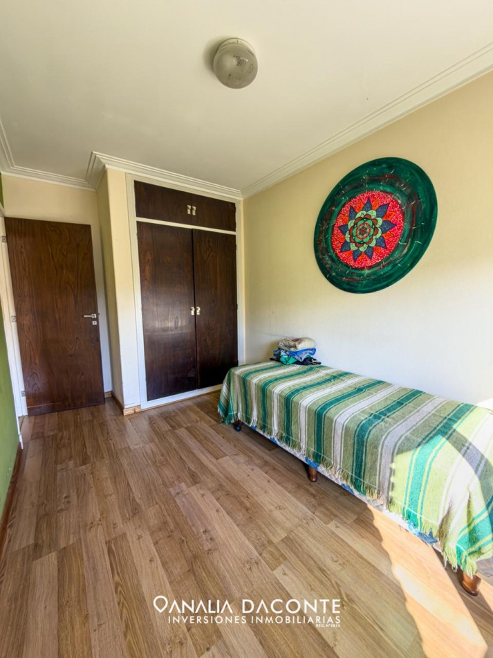 Gran chalet 5 amb en equina.  Constitucion