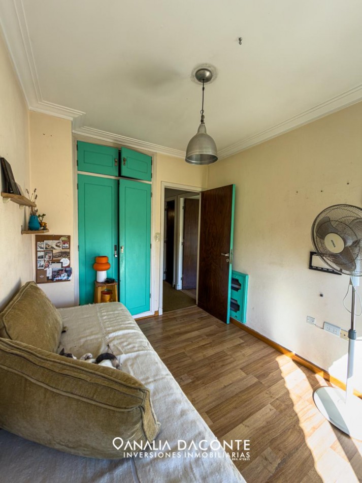 Gran chalet 5 amb en equina.  Constitucion