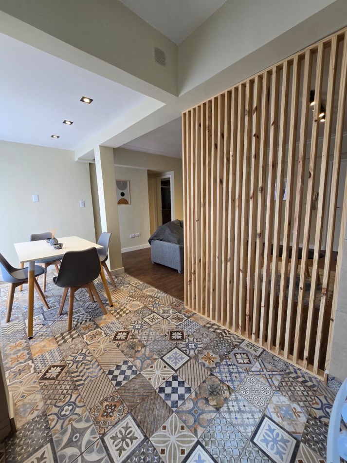 Departamento 2 amb con balcon corrido a la calle