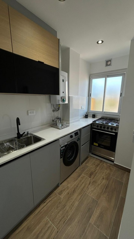 2 amb  vista al mar, con dependencia y cochera fija doble