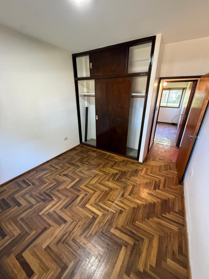 Amplio departamento 4 amb barrio Santa Rita