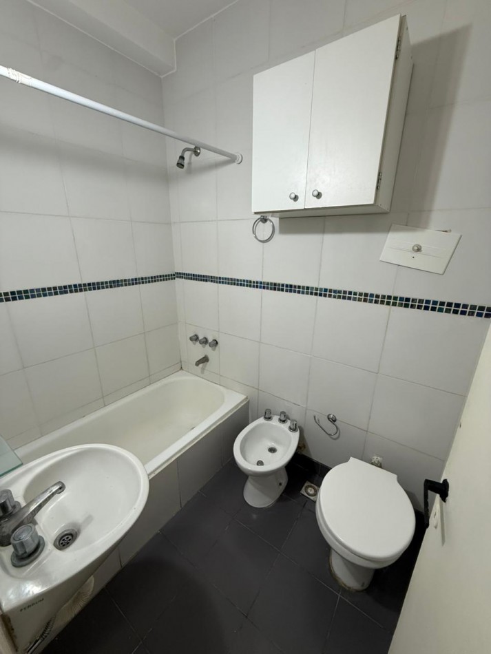 Alquiler luminoso depto 2 amb, Centro