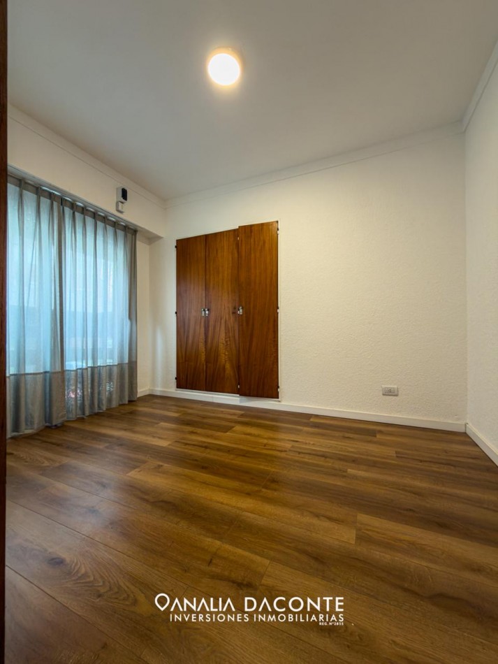 Depto 4 amb  reciclado frente al mar, con balcones y cocherta Santa Fe y la costa