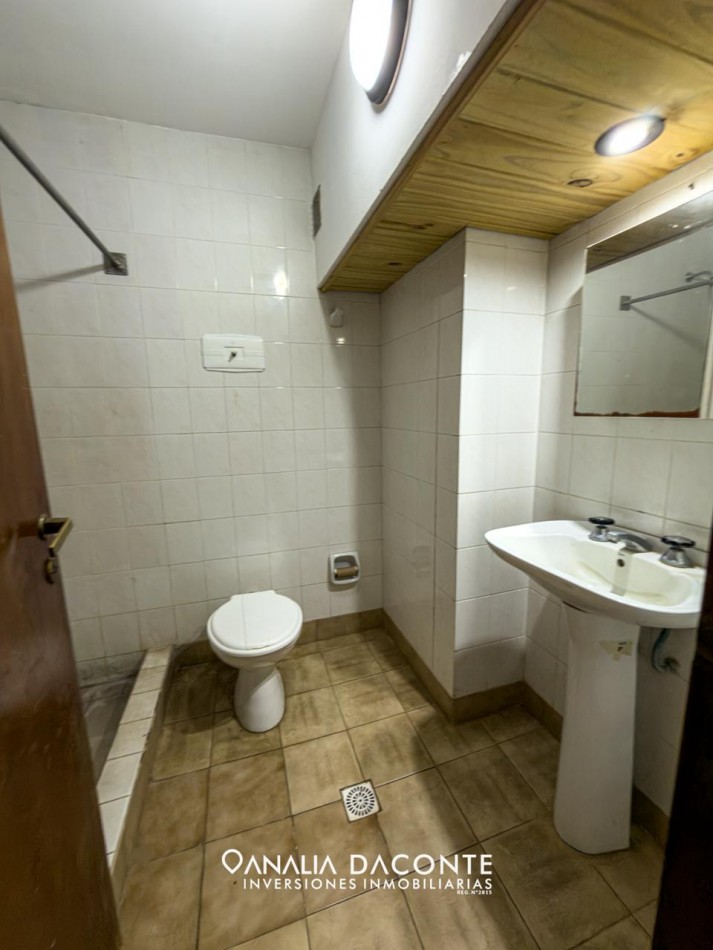 Gran chalet 7 amb a reciclar! en Caisamar con parque y quincho