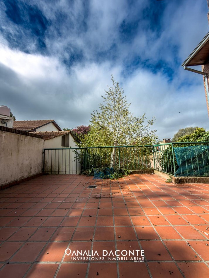 Gran chalet 7 amb a reciclar! en Caisamar con parque y quincho