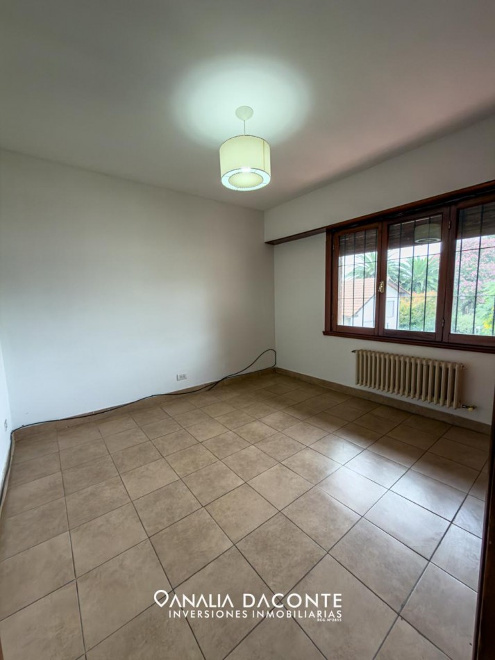 Gran chalet 7 amb a reciclar! en Caisamar con parque y quincho