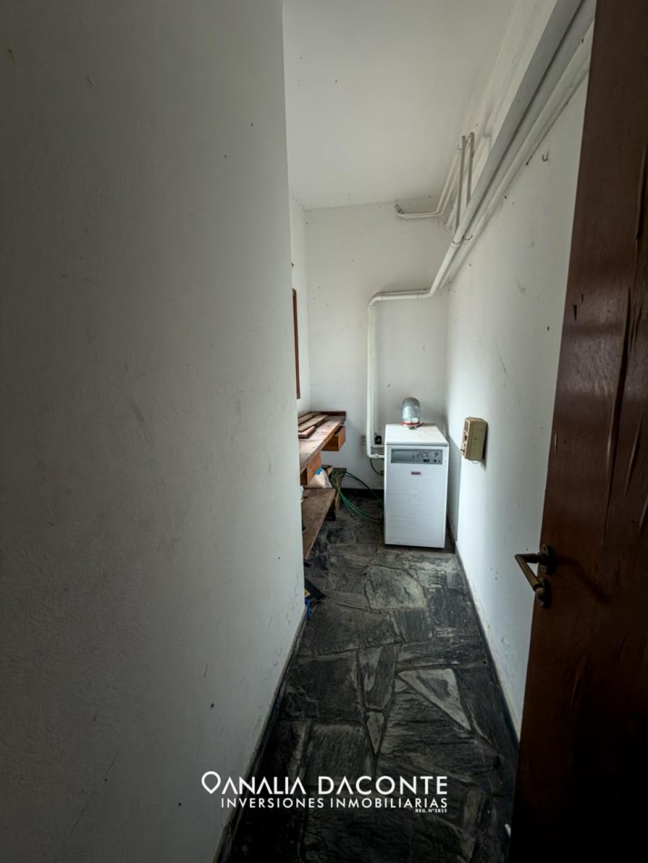 Gran chalet 7 amb a reciclar! en Caisamar con parque y quincho