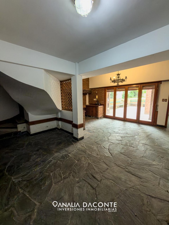 Gran chalet 7 amb a reciclar! en Caisamar con parque y quincho