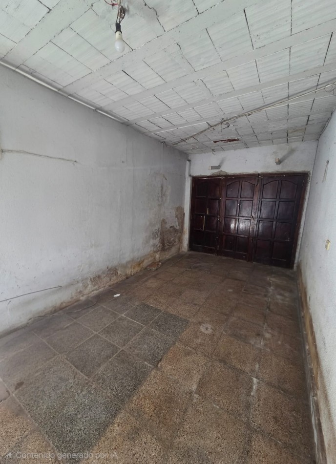 Chalet 3 amb a mejorar, con garage y patio, Villa Primera