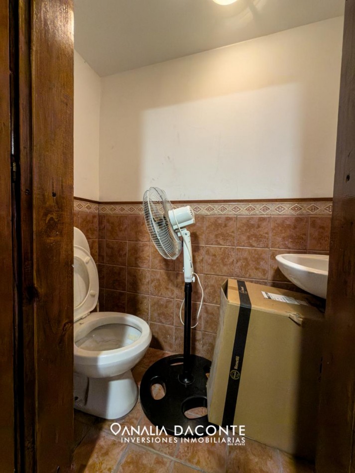 Amplio chalet con parque y garage. Parque Camet