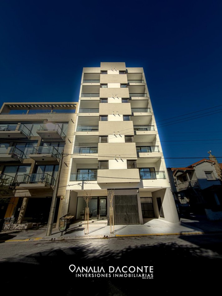 DEPTO 2 AMB CON TERRAZA Y QUINCHO PROPIO DE CATEGORIA A ESTRENAR. EDIFICIO PLAZA MITRE