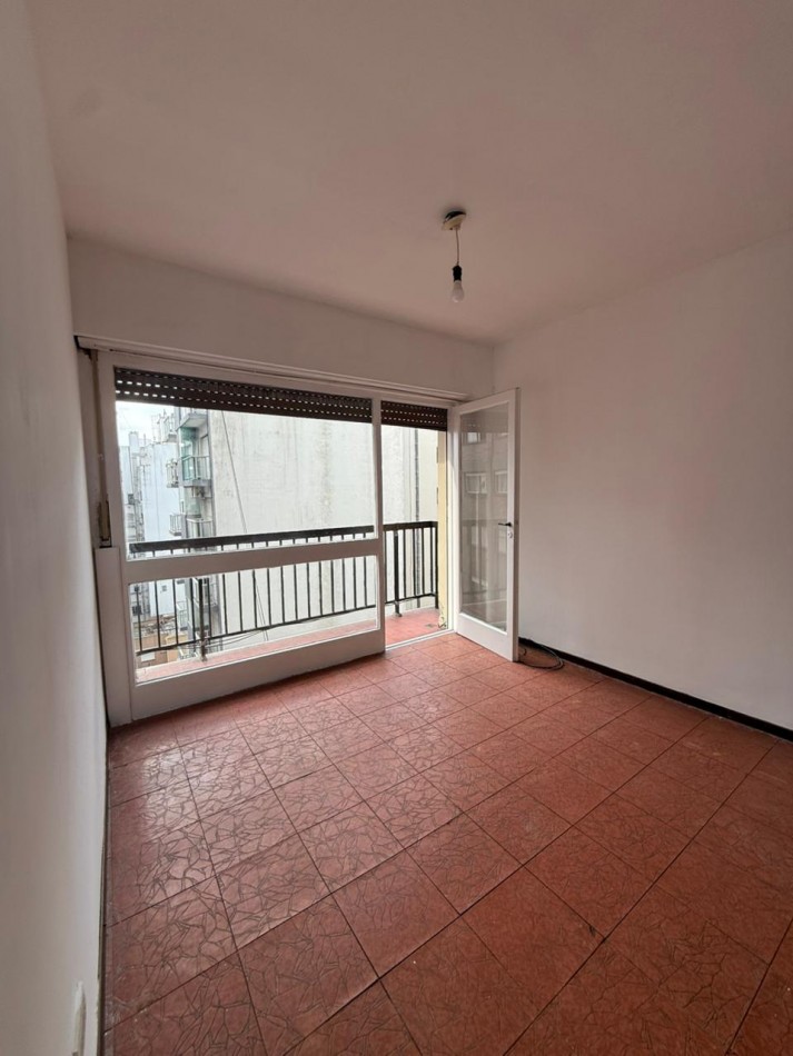 Departamento 1amb con balcon. Zona Aldrey