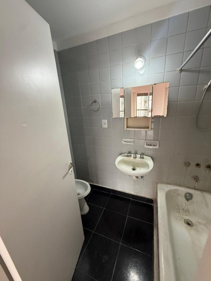 Departamento 1amb con balcon. Zona Aldrey