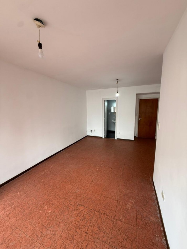 Departamento 1amb con balcon. Zona Aldrey