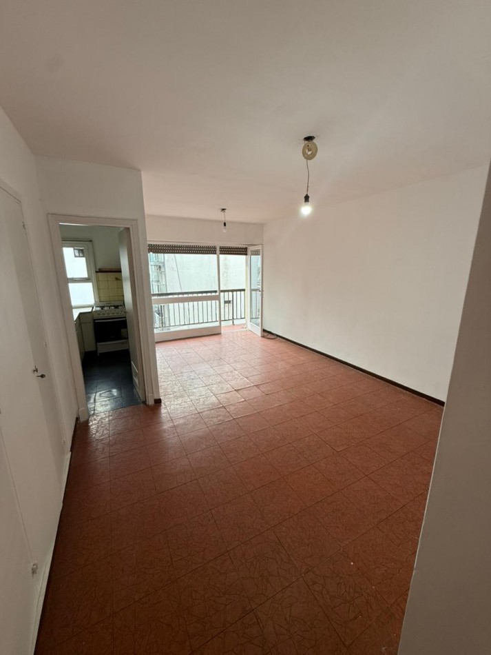 Departamento 1amb con balcon. Zona Aldrey
