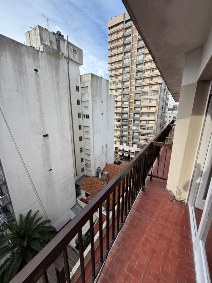 Departamento 1amb con balcon. Zona Aldrey