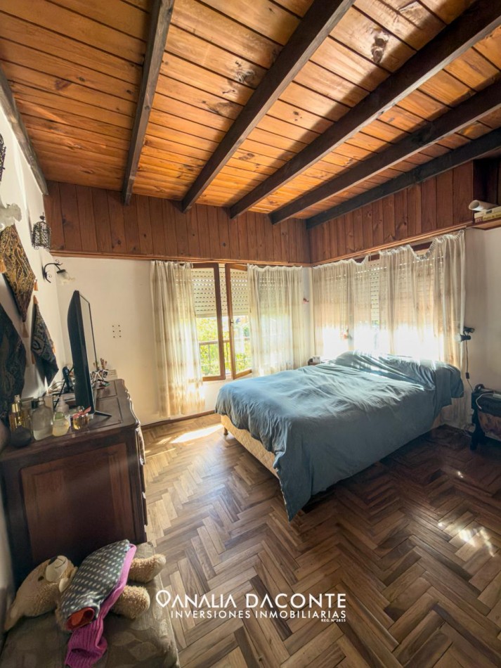 Chalet 5 amb con parque, garage y piscina. Parque Luro
