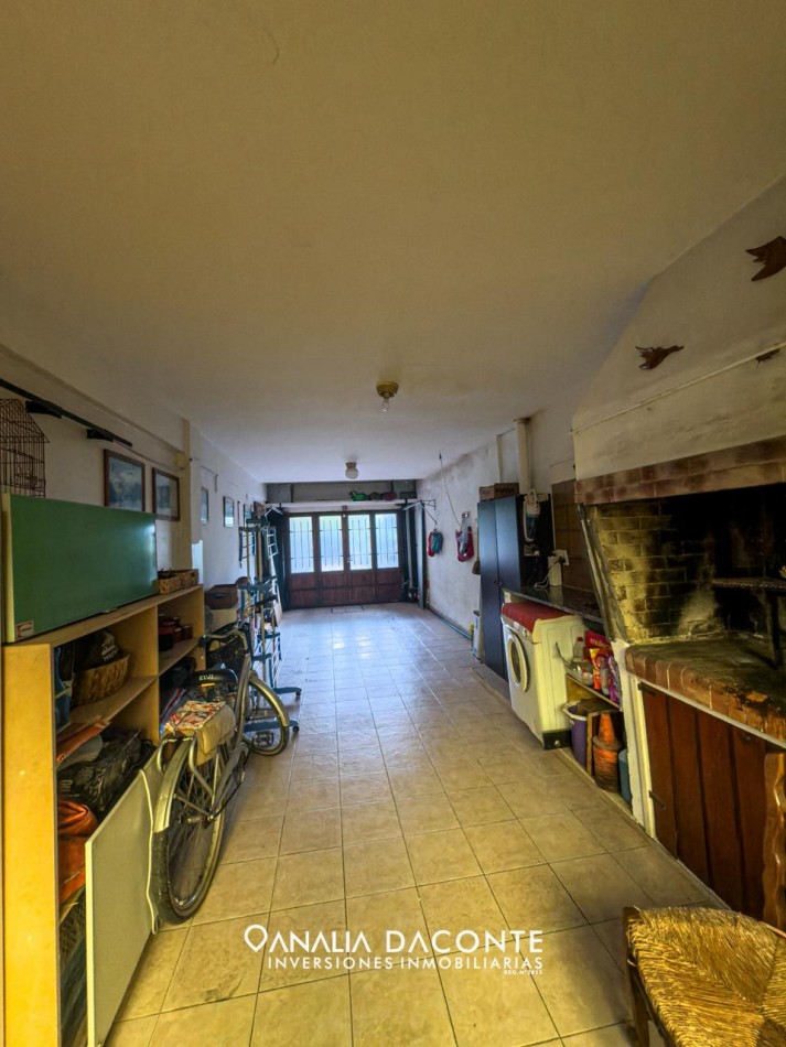 Chalet 5 amb con parque, garage y piscina. Parque Luro