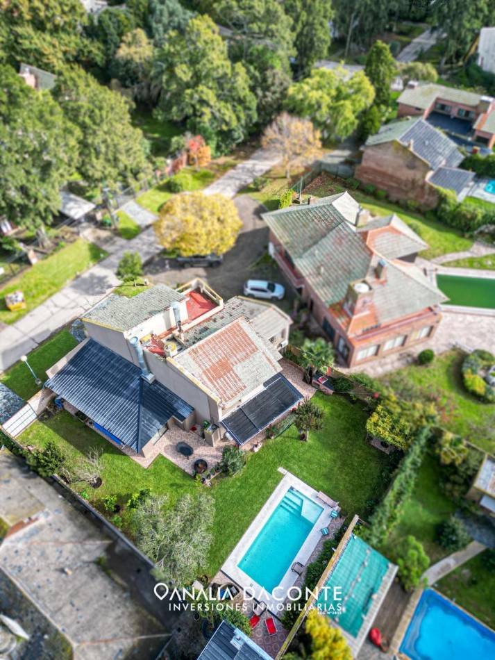 Exclusivo chalet 5 amb con piscina y gran parque en La Florida