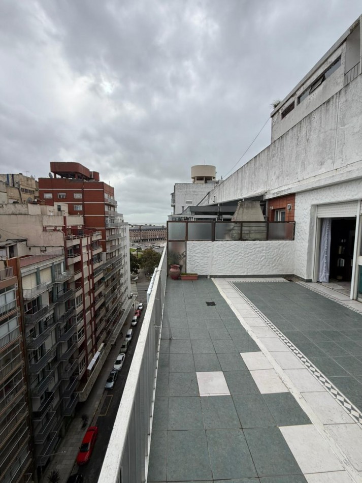 Depto 3 amb con gran terraza + dependencia y cochera. Plaza Colon