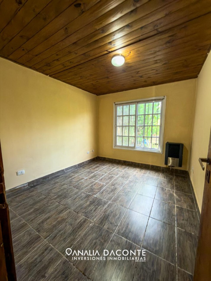 2 casas  en blocks con gran parque. Barrio El Sosiego