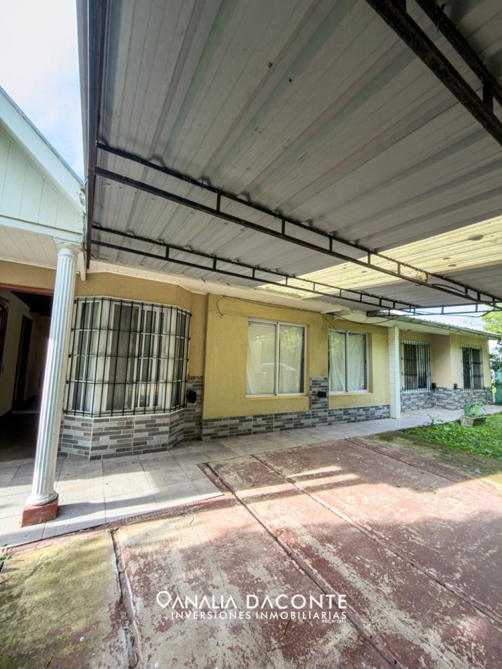 2 casas  en blocks con gran parque. Barrio El Sosiego