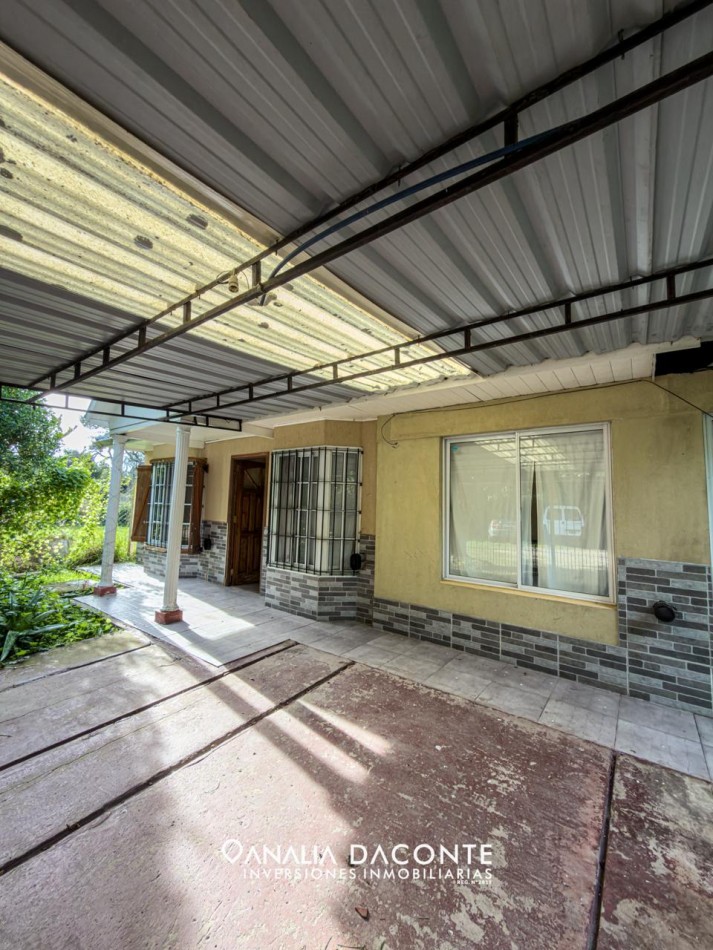 2 casas  en blocks con gran parque. Barrio El Sosiego