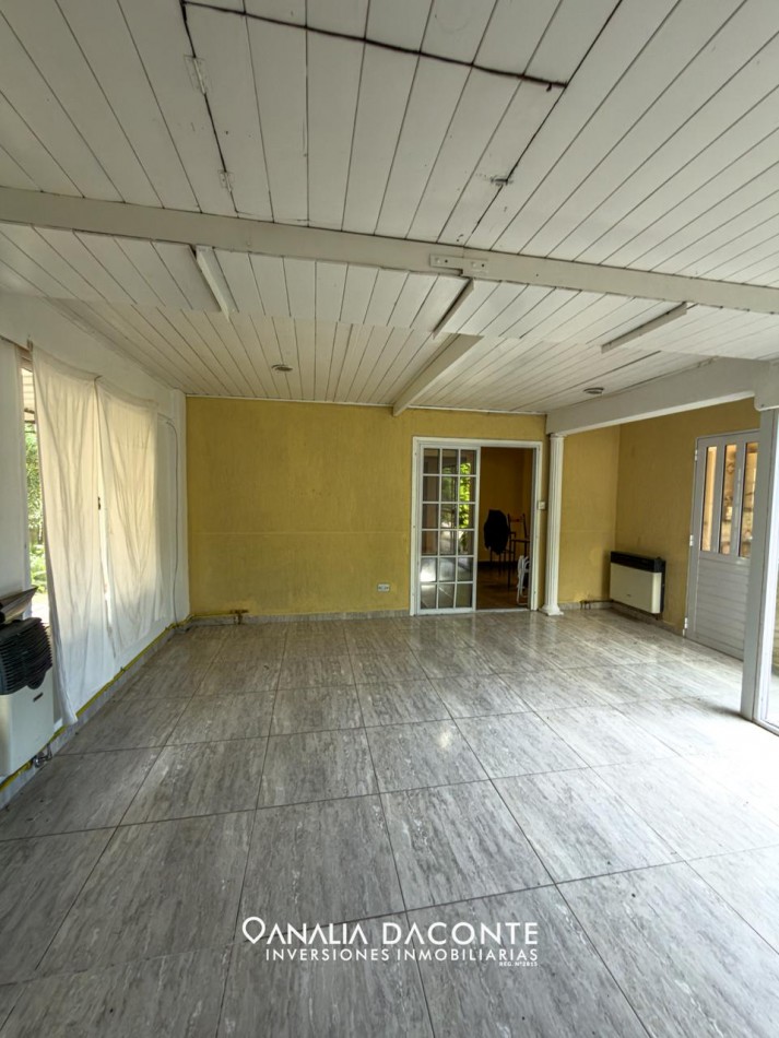 2 casas  en blocks con gran parque. Barrio El Sosiego