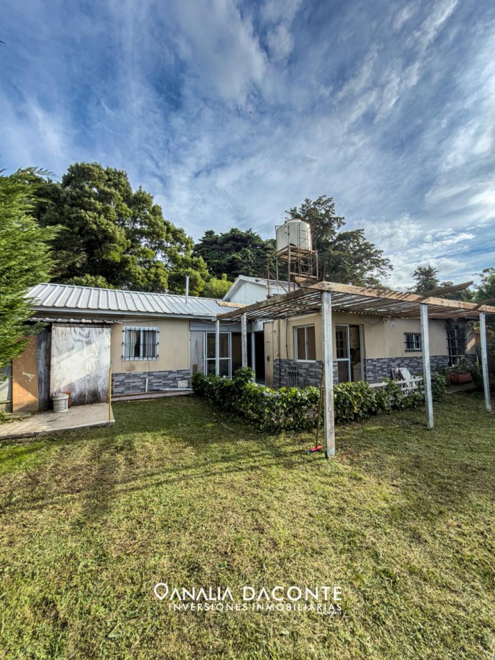 2 casas  en blocks con gran parque. Barrio El Sosiego
