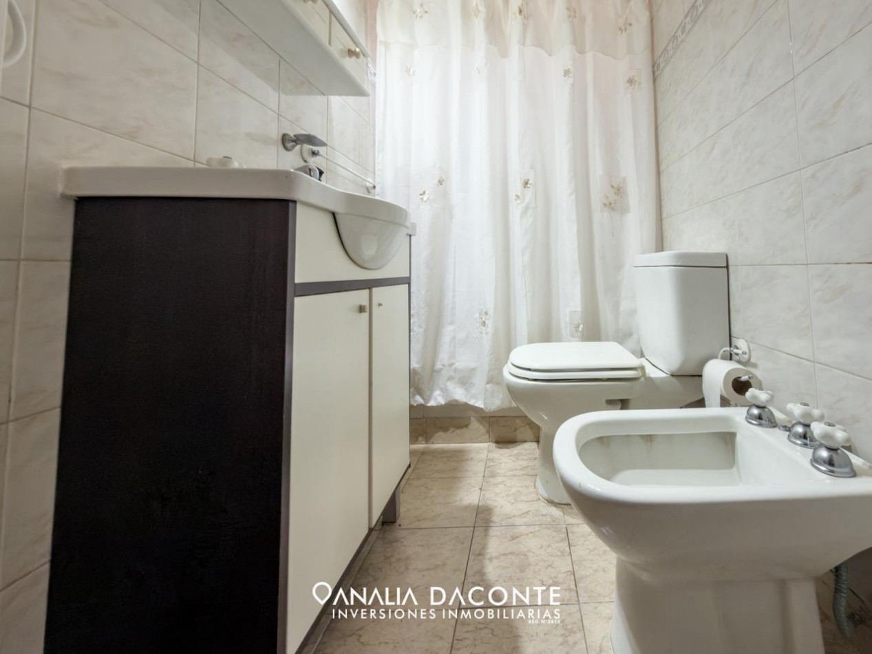 Impecable chalet sobre lote propio. Los Pinares